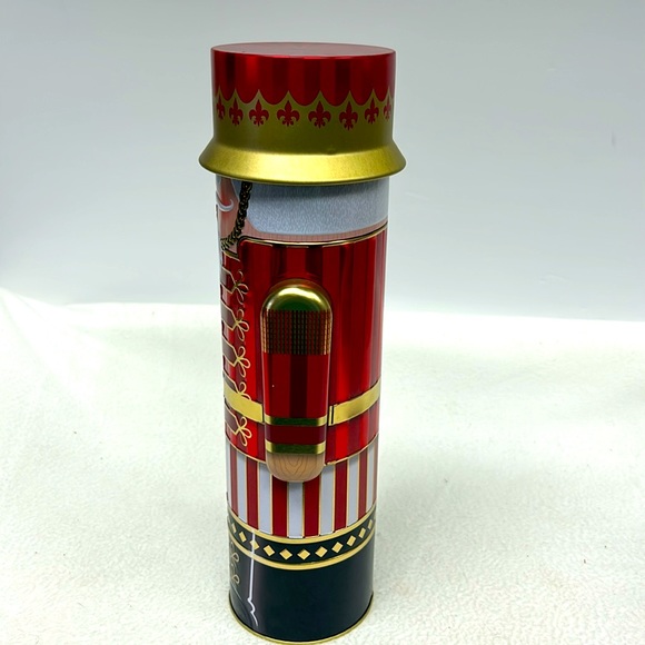 12” Cylinder shaped red Nutcracker Soldier lidded tin - Picture 9 of 12